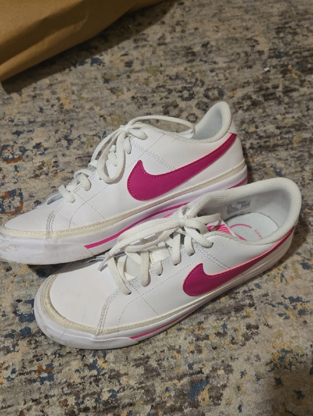 Nike Court White Sneakers with Pink Swoosh Boys Size 7 Womens 8.5